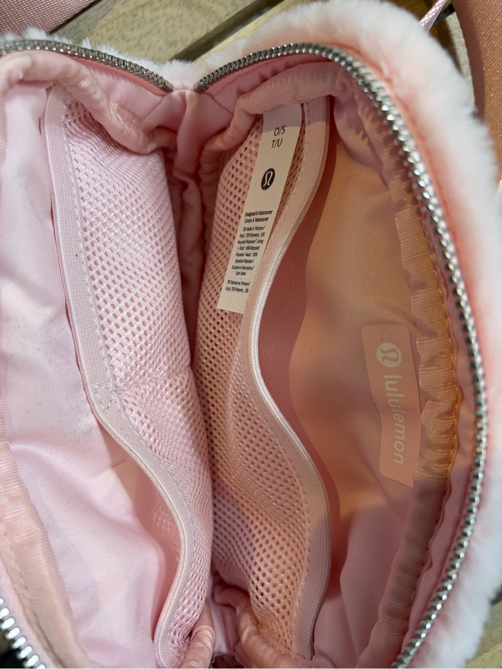 NWOT Lululemon Everywhere Belt Bag - Picture 3 of 5